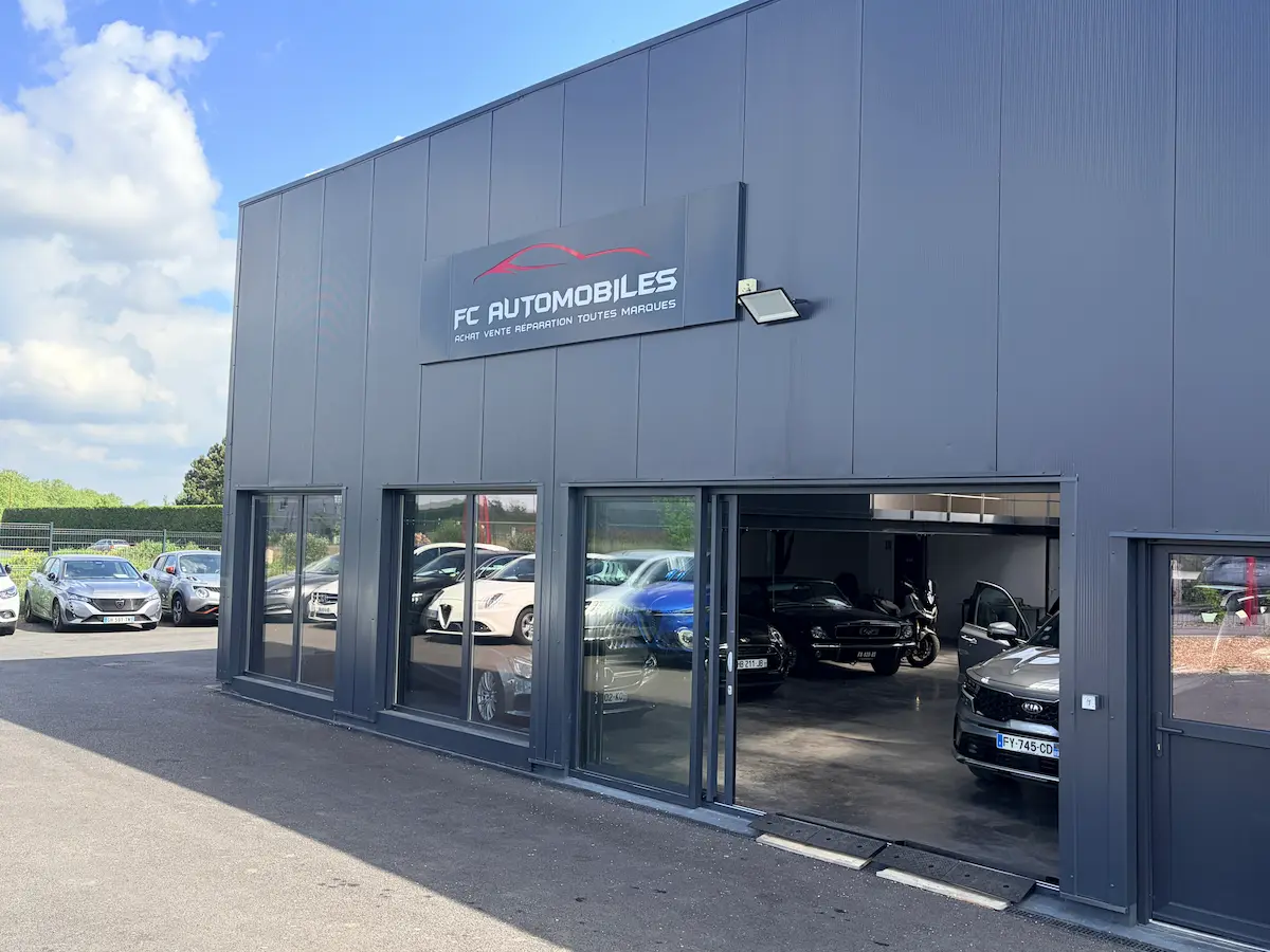 Façade FC Automobiles à Moyvillers — à 12 min de Chevrières