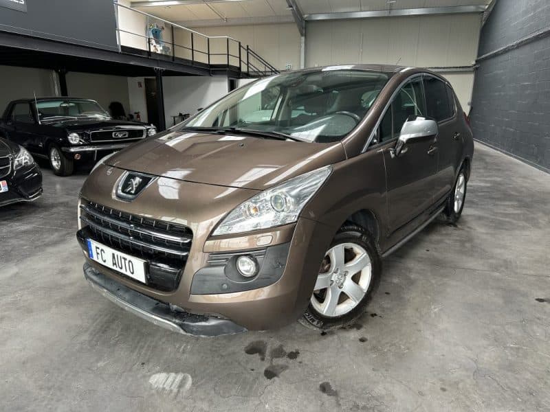 Peugeot 3008 HYBRID4 2.0 HDI 163CV BMP6 + Electric 37CV